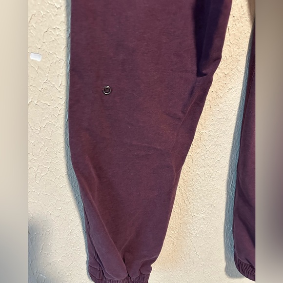 Lululemon Joggers Size 6 Pull On Drawstring‎ Burgundy - Picture 4 of 4